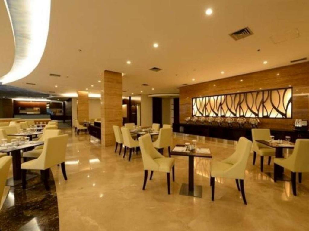 Hotel Falatehan Джакарта Екстериор снимка