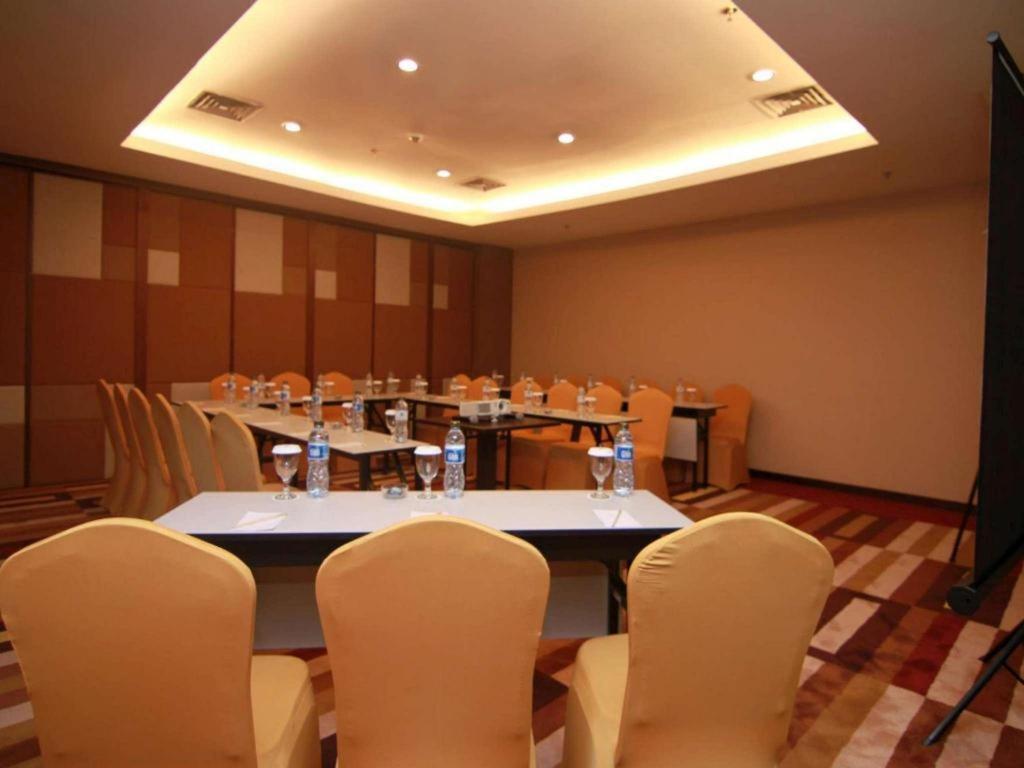 Hotel Falatehan Джакарта Екстериор снимка