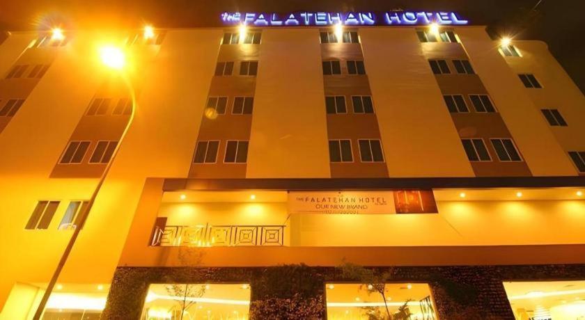 Hotel Falatehan Джакарта Екстериор снимка