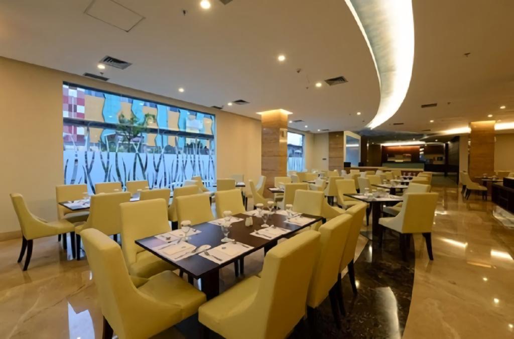 Hotel Falatehan Джакарта Екстериор снимка